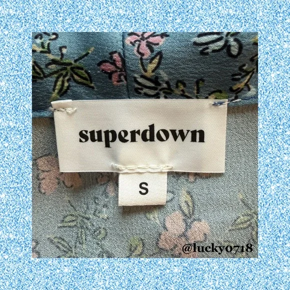 Superdown NWOT Heidi Drape Wrap Blue Floral Long Sleeve Surplice Bodysuit Sz S - Picture 5 of 6